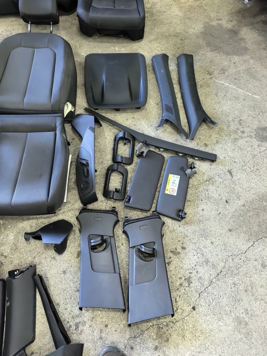 Салон за Audi Q3 F3