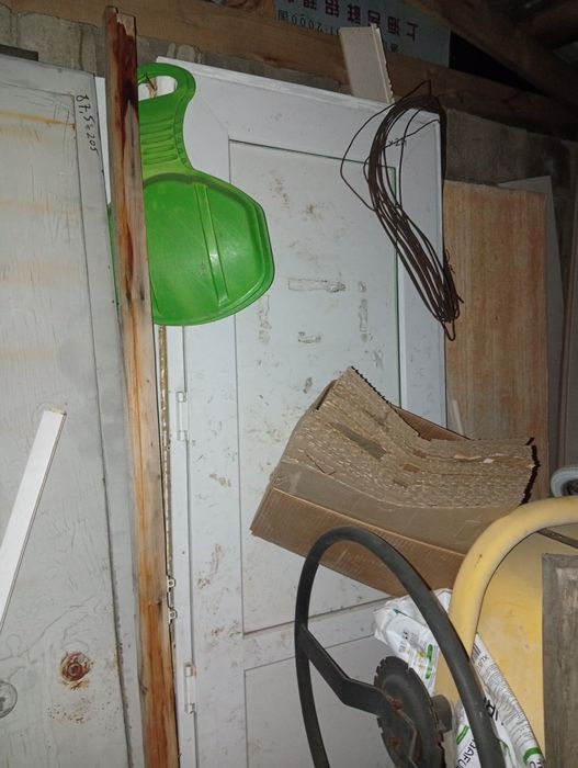 Продам пластиковые двери