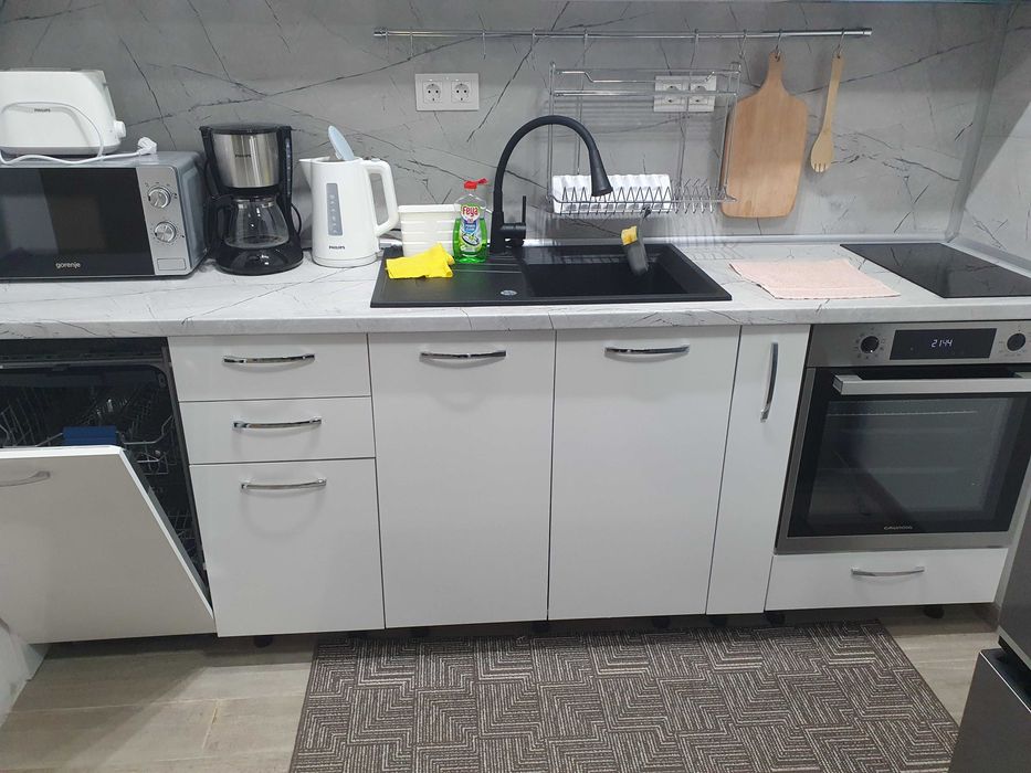 Дава се под наем Двустаен апартамент в к.к. Св.Св. Константин и Елена - 50 кв.м за 650 € - Снимка #4