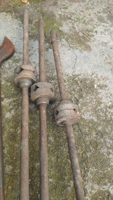 Продавам мелачка за грозде,,,гаечни ключове от 32 до 50