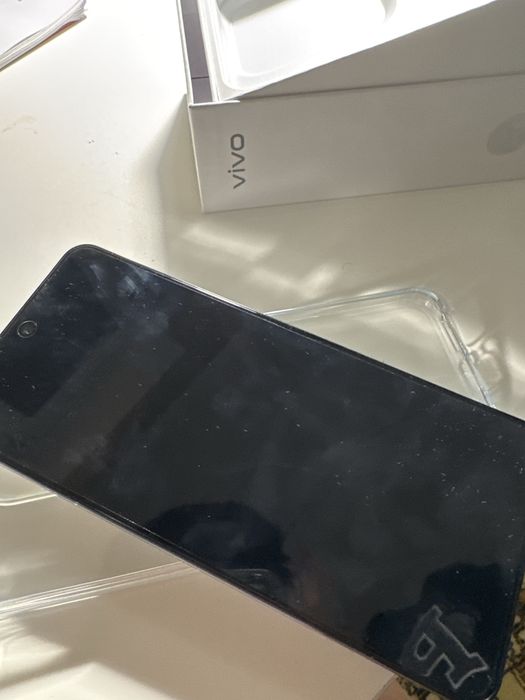 vivo y29 100%  акум , новый