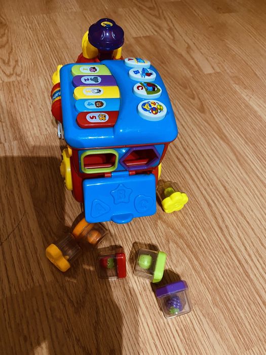 Tren Ambulanta telefon oita lumina veghe bebelusi copii