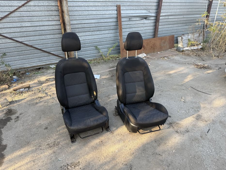 Продам сиденья kia cerato yd (ceed jd)