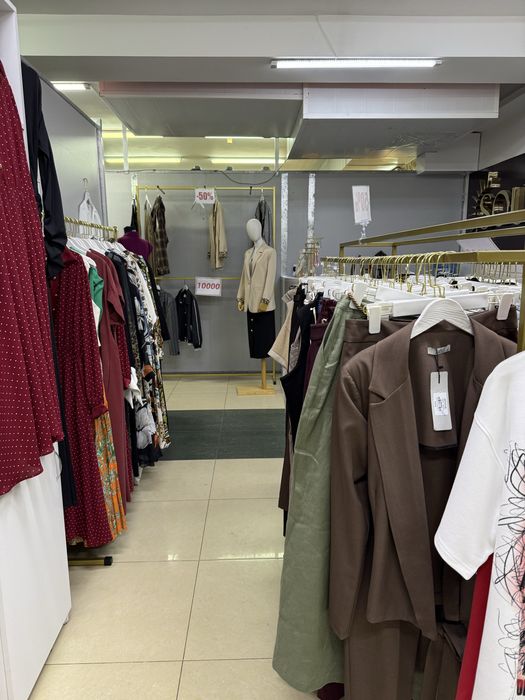 Продается оборудование для бутика одежды