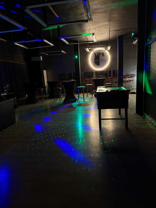 Зала под наем за Партита Black&White - Electric