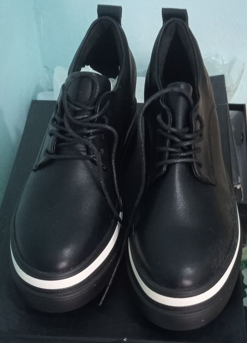 Продам туфли,  женские.