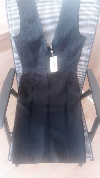 Официална черна рокля