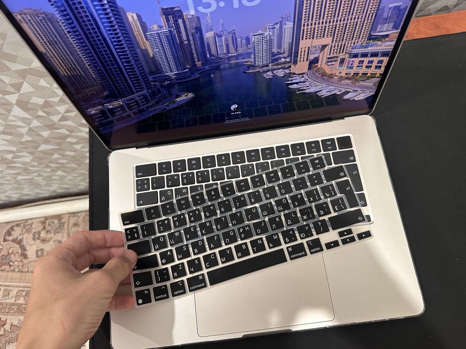 MacBook Air 15 16/256