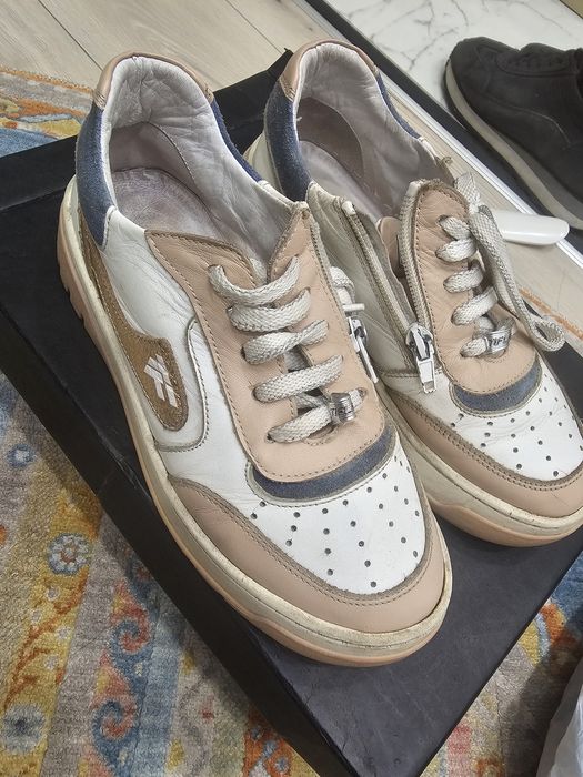 Продам б/у детские кроссы турецкие Тифлани, размеры 34, 35 качес. Хор