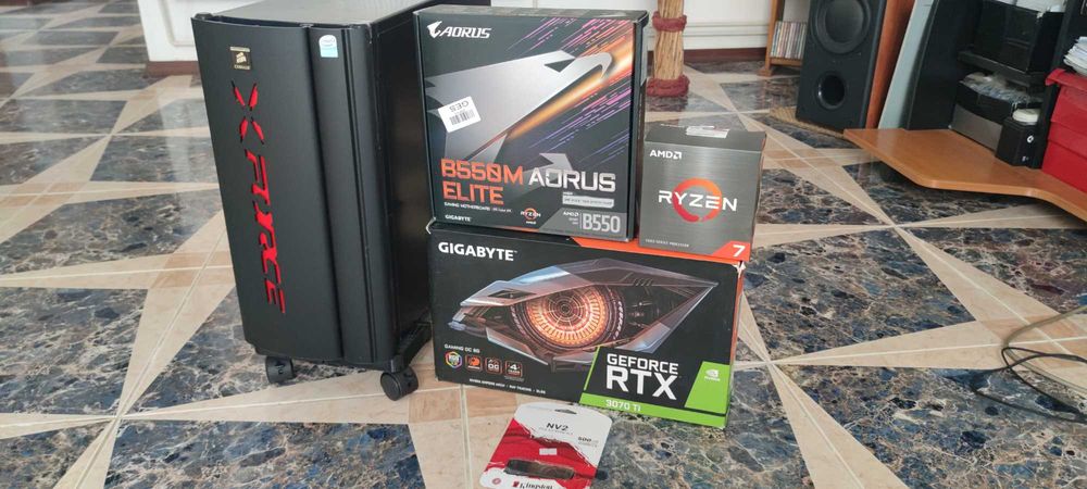 PC (calculator) Gaming Ryzen7 5800X, Gigabyte Aorus Elite, memorie RAM DDR4 Kingston Fury 32 GB CL16 , SSD Kingston NV2 M2 500GB, Gigabyte RTX 3070Ti