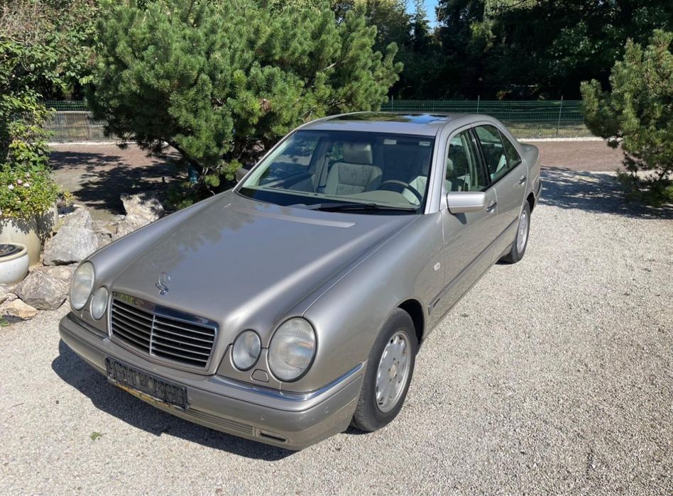 Mercedes e class w 210  impecabil !!