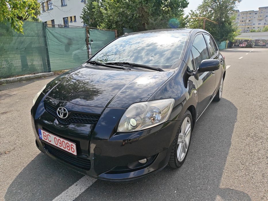 TOYOTA Auris
