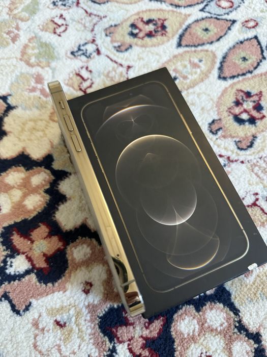 Айфон 12 про 256гб!!!