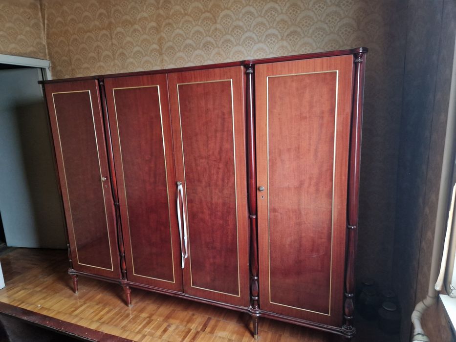 Продается румынская стенка Режанс