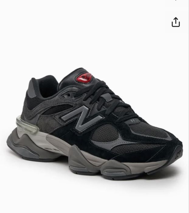Дамски спортни обувки