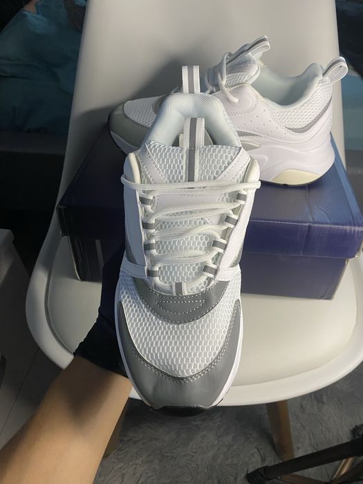 White And Silver Dior B22