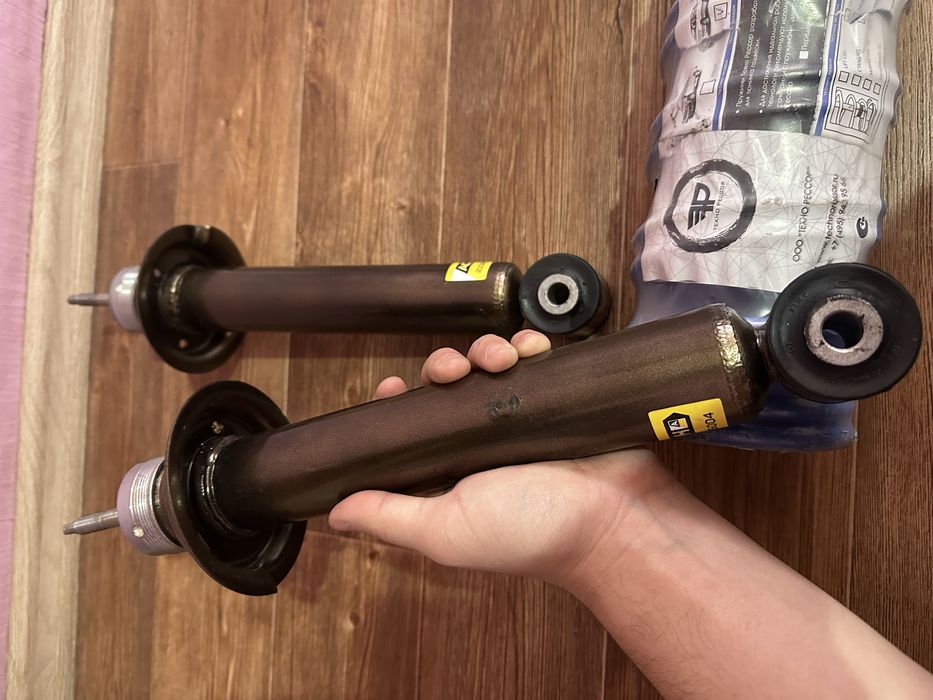 Продам оригинальные стойки и пружины