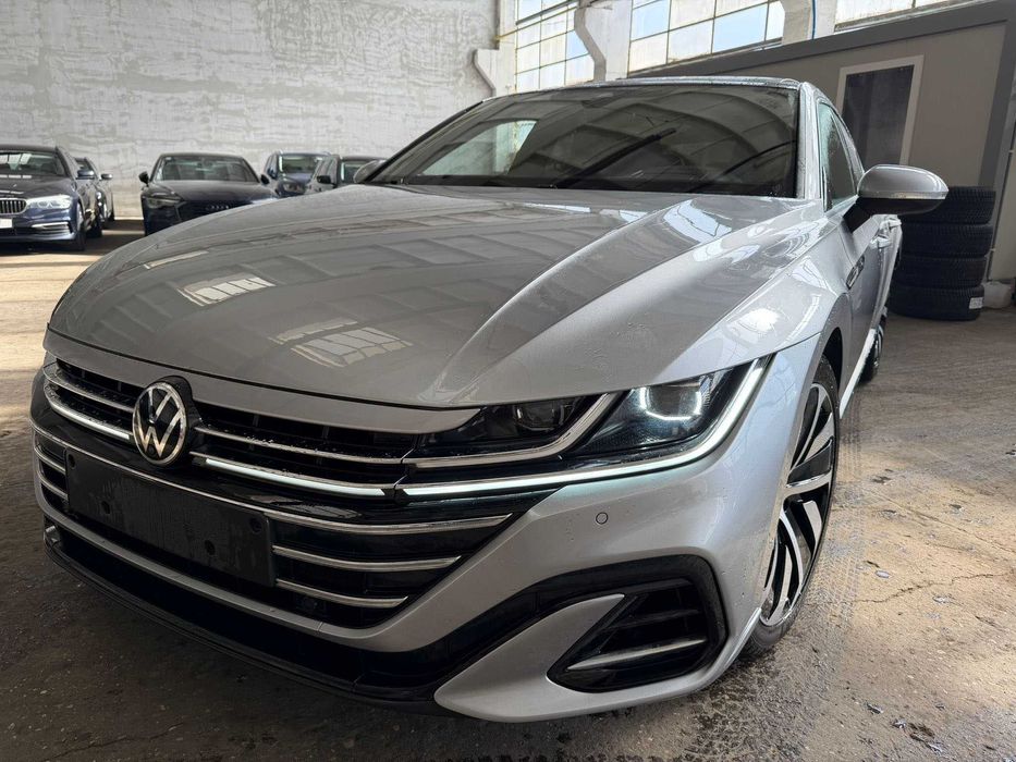 Volkswagen Arteon avariat