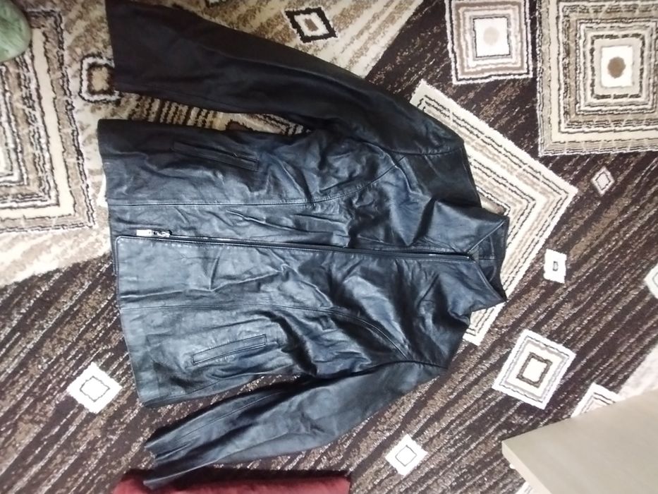 Кожанка куртка р 48,цена 3500тг