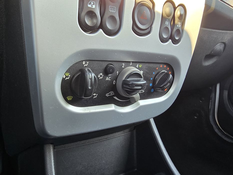 107.000 km, 1,4 MPI - 75 CP, AC