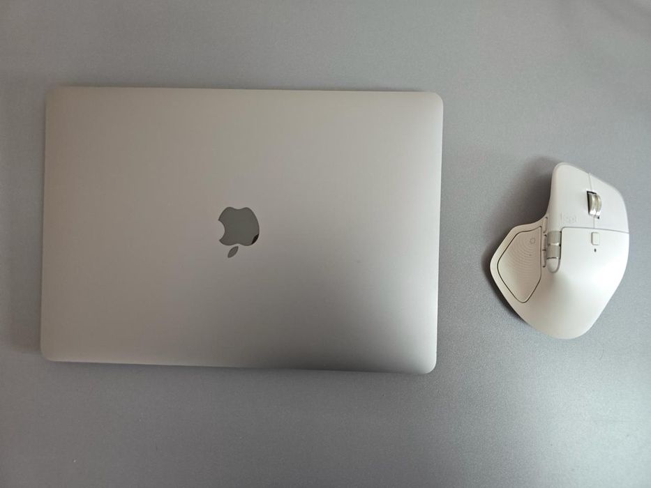 MacBook Air M1 2020 с ру раскладкой