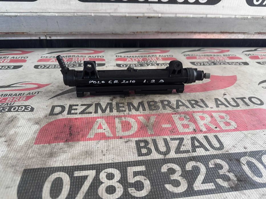 Rampa de injectoare/Galerie admisie Volkswagen Polo 6R 1.2 benzina