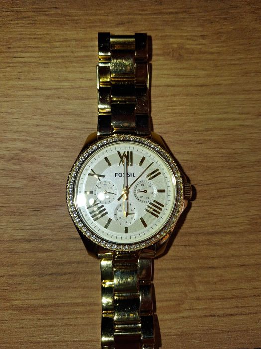 Часовник FOSSIL , почти нов