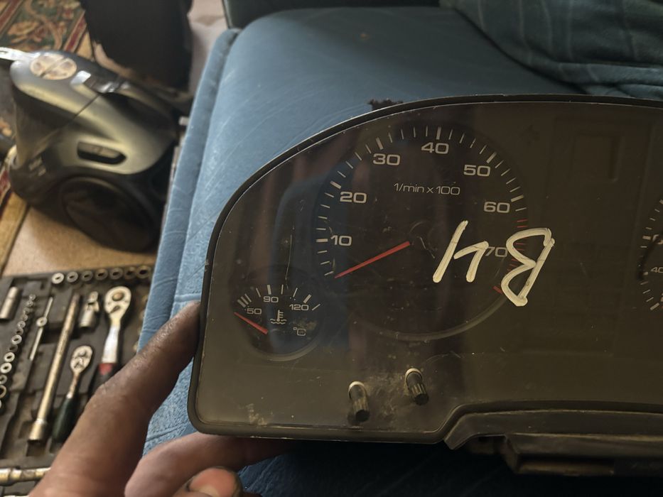 Приборная понель ауди б4