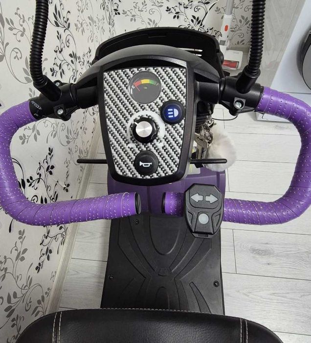 Scuter pt persoane cu mobilitate redusă
