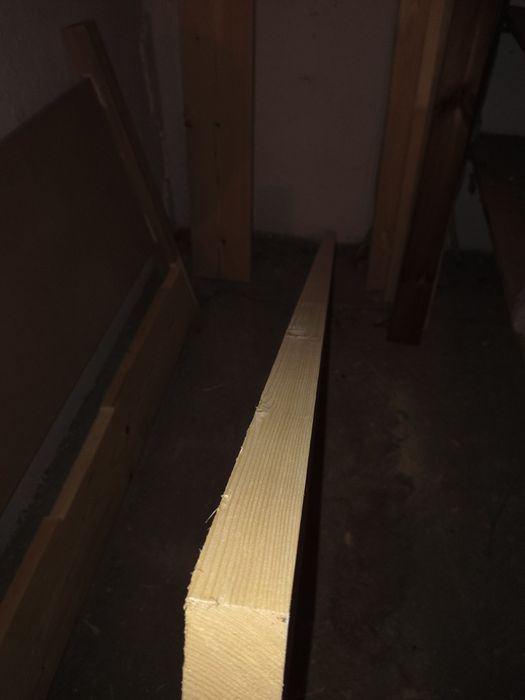 Dulap rindeluit, lemn rasinoase 4x24x4000