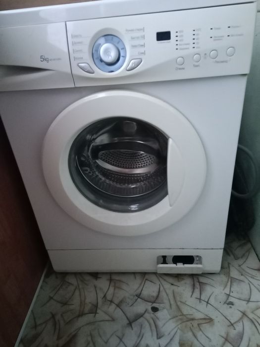 Отдам машинку  автомат