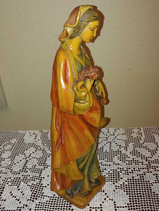 Sculptura în lemn fecioara Maria