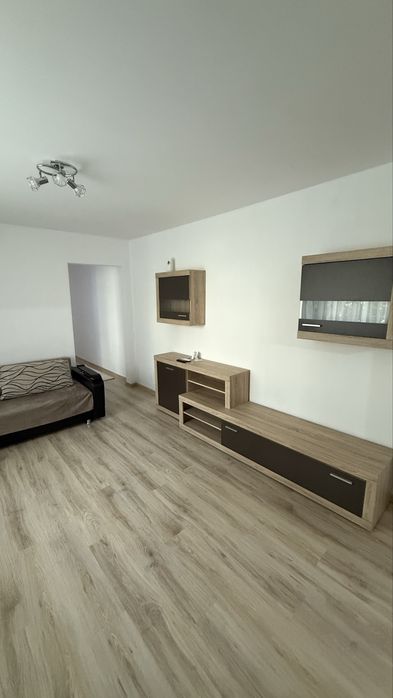 Apartament 3 camere de închiriat – zonă centrală, Piața Centrală