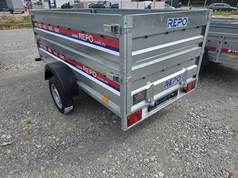 Remorca  2400 x 1250 x 780 mm basculabilă 750 kg