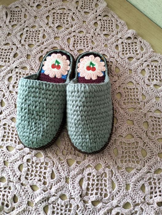 Домашние тапочки, ручная работа.