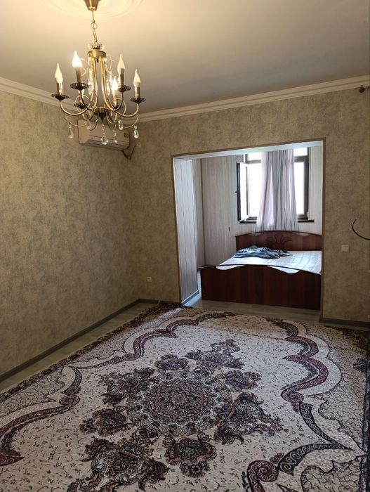 Аренда метро тинчлик 1.хонали оилага берилади расмдаги уй