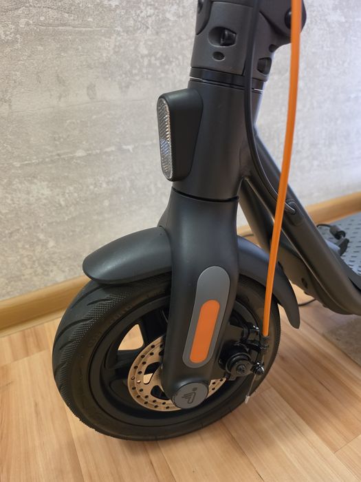 Самокат Ninebot F2 Plus