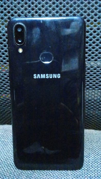 Продам самсунг телефон