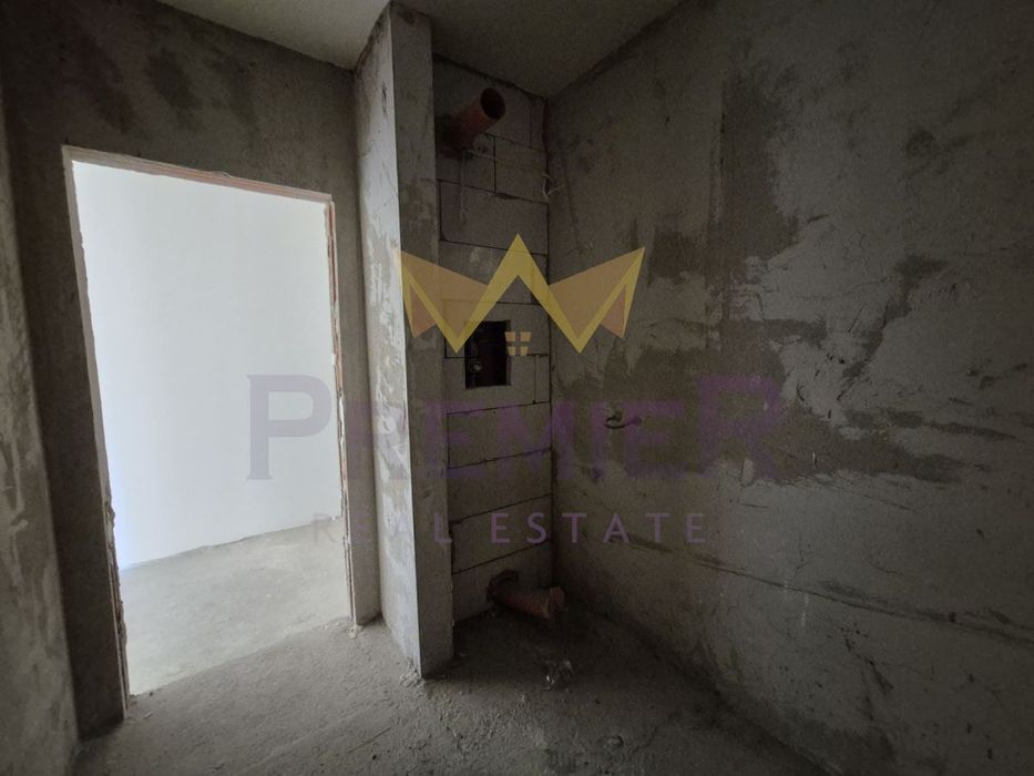 Продава се Тристаен апартамент в Бургас, Меден рудник - зона Д - 131 кв.м за 563 €/кв.м - Снимка #3