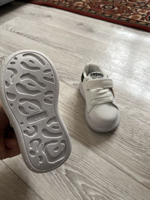 Кроссовки детский