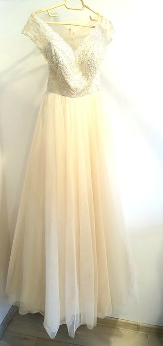 Rochie de mireasa ( marime S)