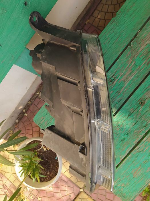 Фар за Дачия втора употреба