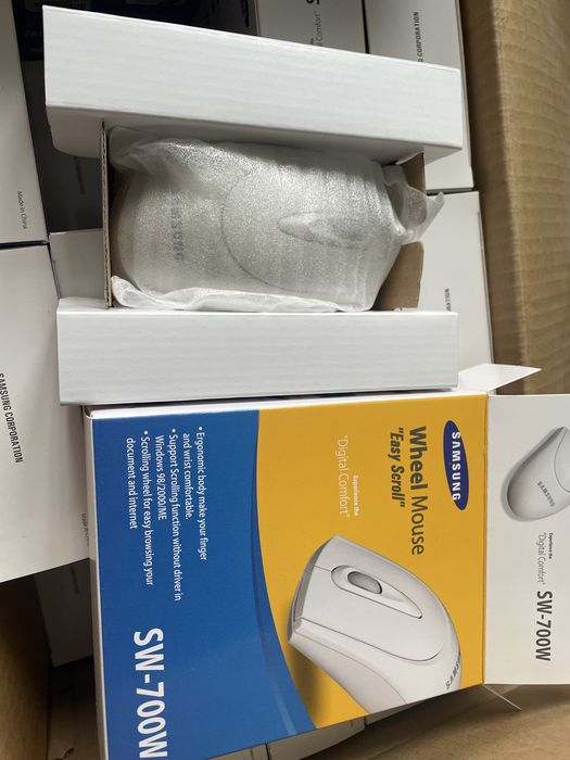 Mouse Vintage Samsung SW-700W cu bilă, PS/2, nou în cutie
