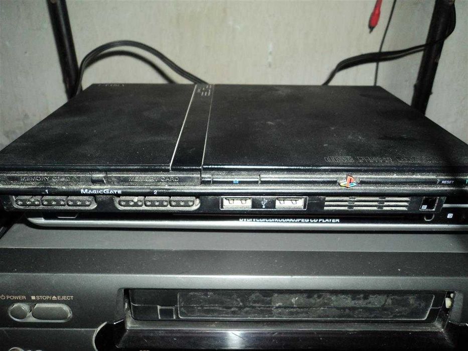 Продается PS2  приставка