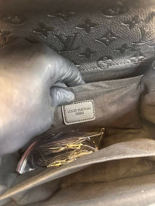 Чисто нова дамска чанта LV