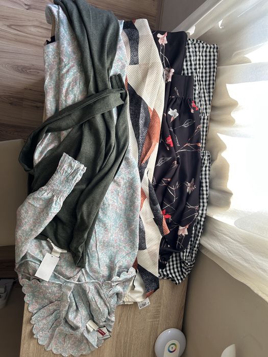 Дамски нови рокли  S