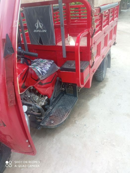 Zonlon moto sotiladi