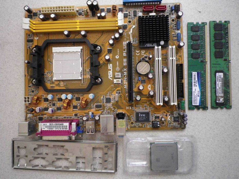 Asus M2N-MX SE Plus/Athlon 64 X2 4400/4GB