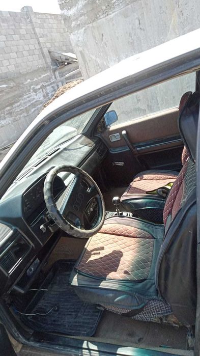 Audi 100 седан состаяние хорошо