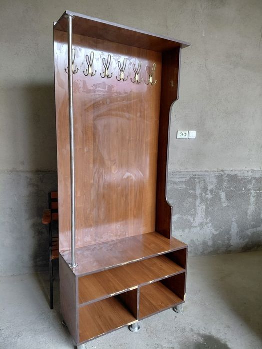 Продаётся прихожка